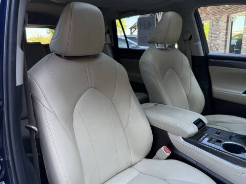 2022 Toyota Highlander Hybrid Limited