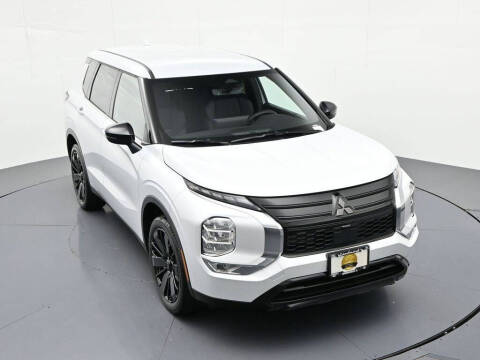 2026 Mitsubishi Outlander LE