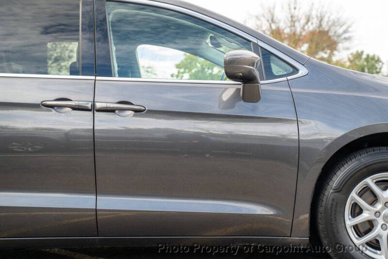 2020 Chrysler Pacifica Touring