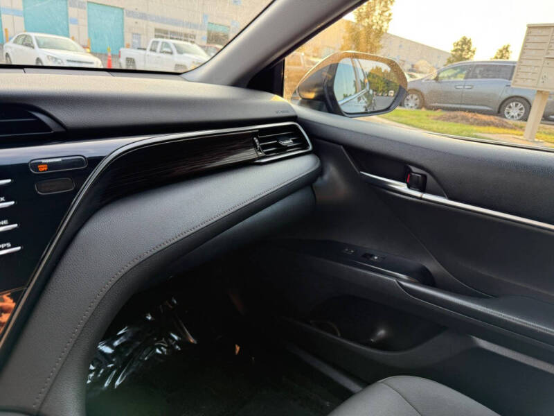 2020 Toyota Camry LE