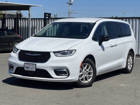 2024 Chrysler Pacifica