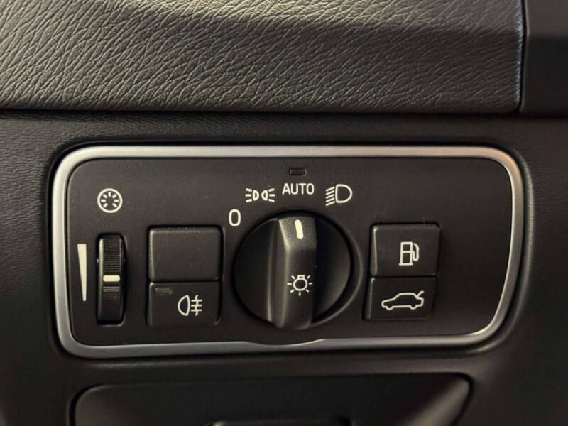 2018 Volvo V60 Cross Country T5 Premier