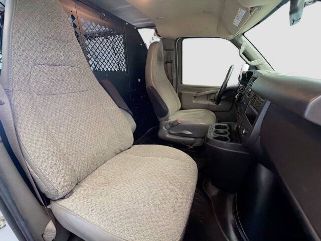 2022 Chevrolet Express 2500