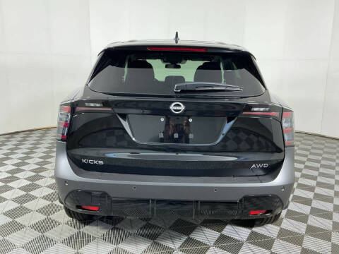 2025 Nissan Kicks SV