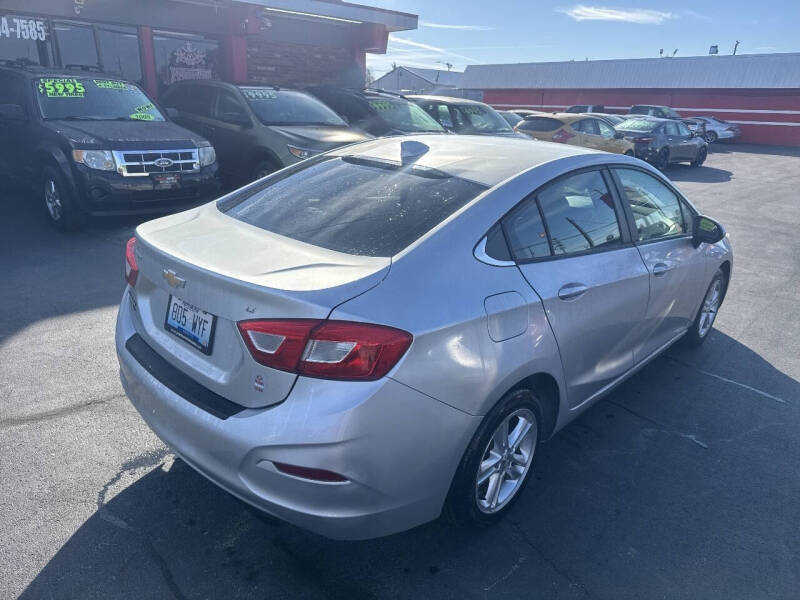 2017 Chevrolet Cruze LT Auto
