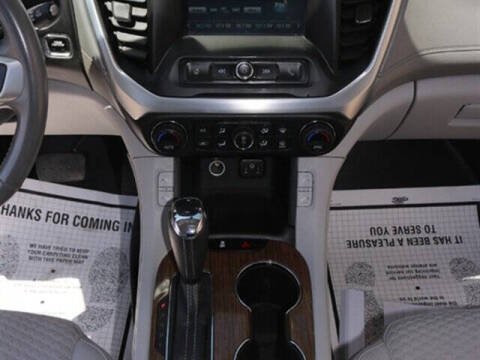 2017 GMC Acadia SLE-2