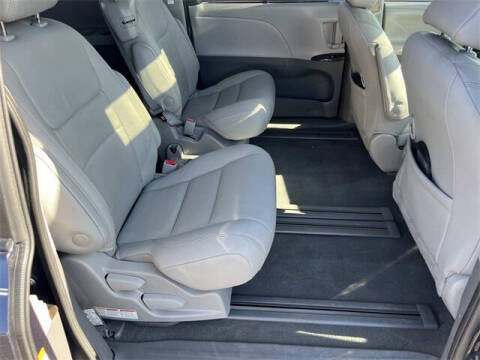 2020 Toyota Sienna XLE Premium 8-Passenger