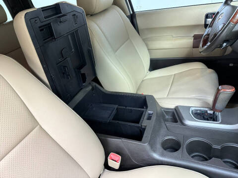 2011 Toyota Sequoia Platinum
