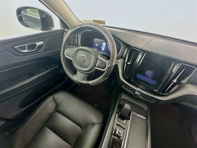 2023 Volvo XC60 B5 Core