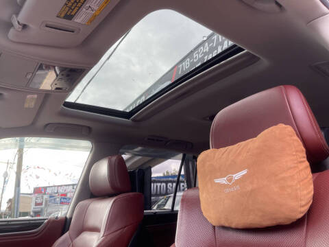 2018 Lexus LX 570 Three-Row