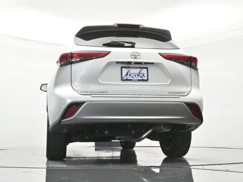 2022 Toyota Highlander Platinum