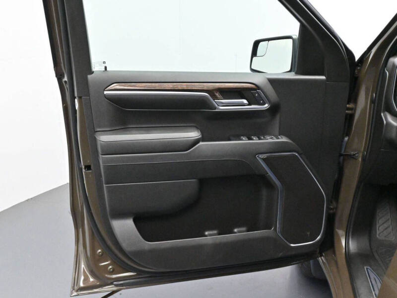 2023 GMC Sierra 1500 Elevation Standard