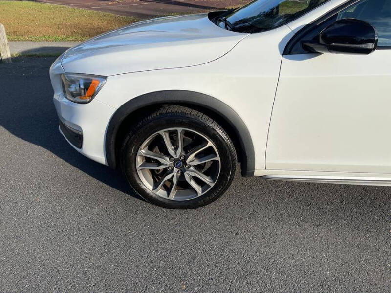 2015 Volvo V60 Cross Country T5