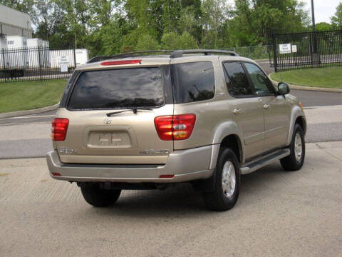 2004 Toyota Sequoia SR5
