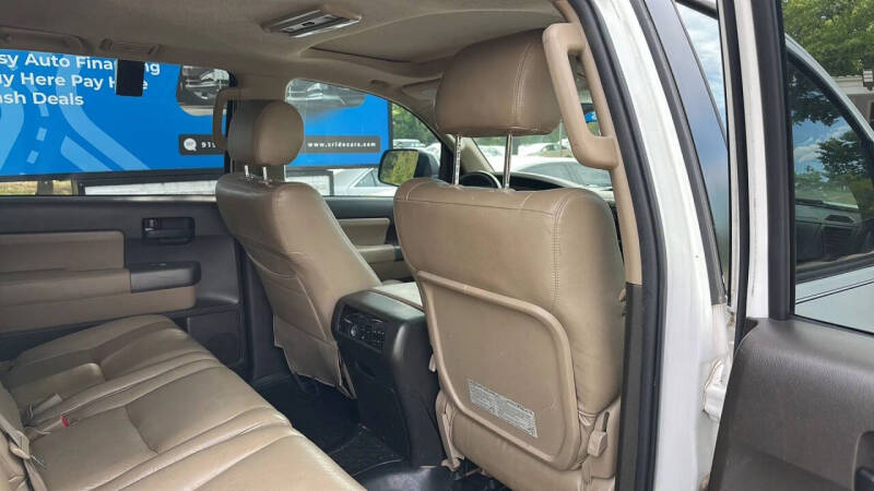 2011 Toyota Sequoia SR5