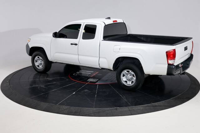 2017 Toyota Tacoma SR