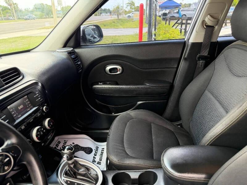 2016 Kia Soul +