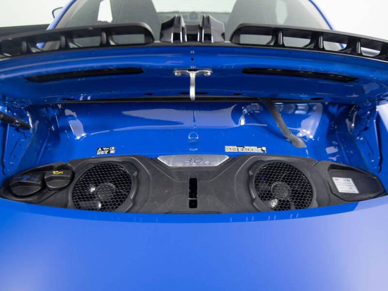 2025 Porsche 911 Carrera