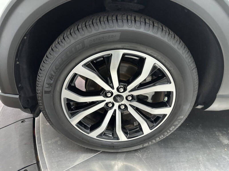 2022 Ford Explorer ST-Line