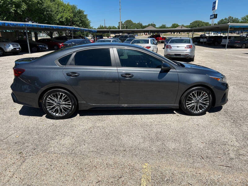 2022 Kia Forte GT Line