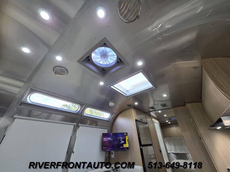 2018 Airstream Flying Cloud 25FB
