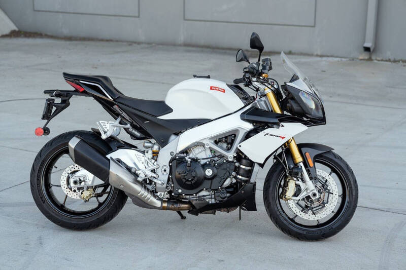 2015 Aprilia Tuono V4