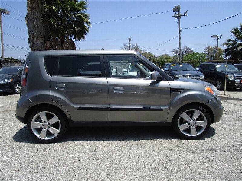 2010 Kia Soul +