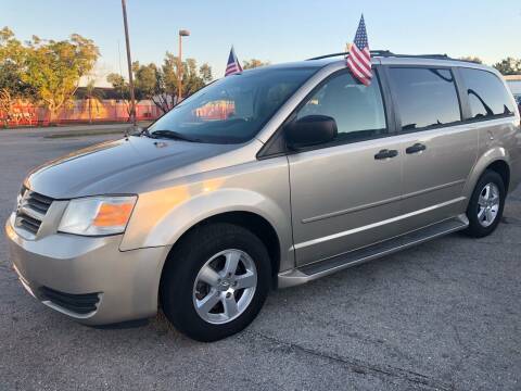 2008 Dodge Grand Caravan for sale at EXECUTIVE CAR SALES LLC in North Fort Myers FL