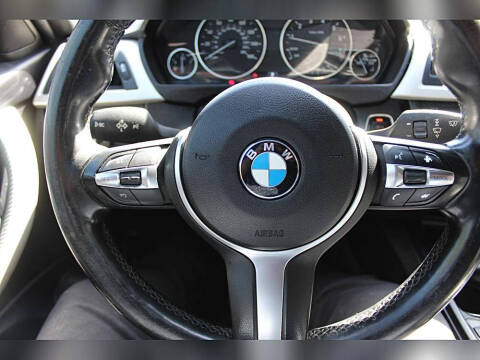 2015 BMW 3 Series 320i
