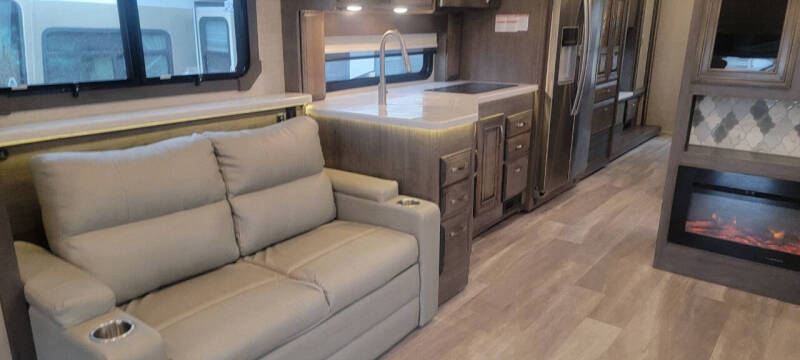 2022 Jayco SENECA 37M