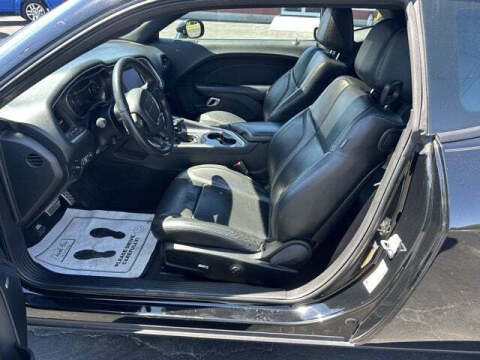 2018 Dodge Challenger SXT Plus