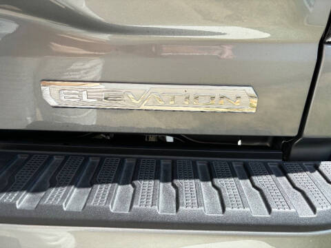 2025 GMC Sierra 1500 Elevation