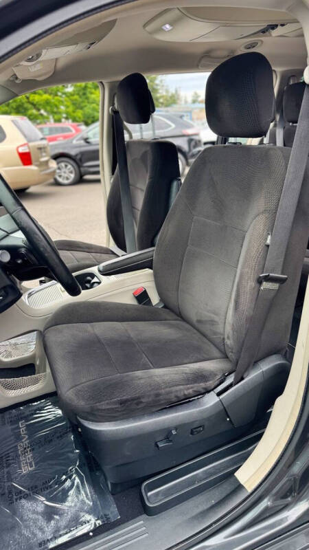2012 Dodge Grand Caravan Crew