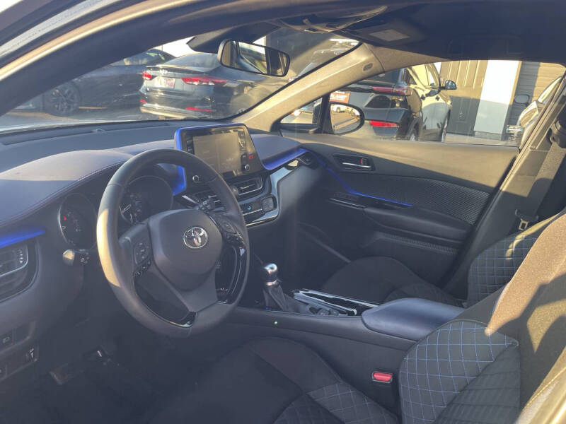 2020 Toyota C-HR XLE