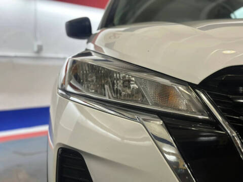 2022 Nissan Kicks S