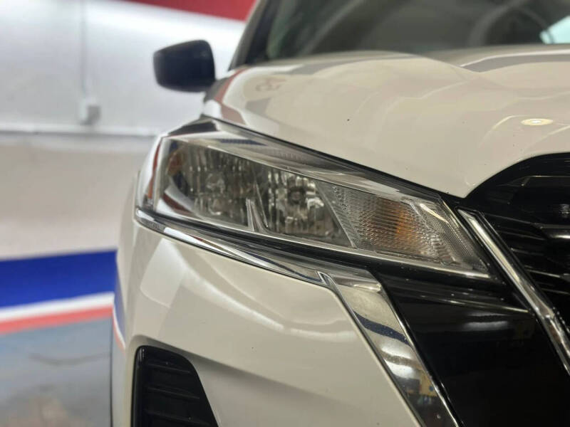 2022 Nissan Kicks S