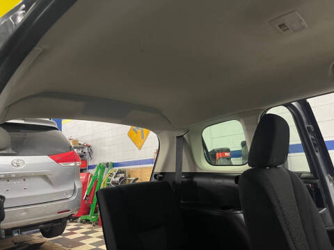 2012 Mazda MAZDA5 Sport