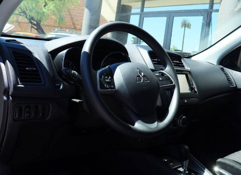 2025 Mitsubishi Outlander Sport ES