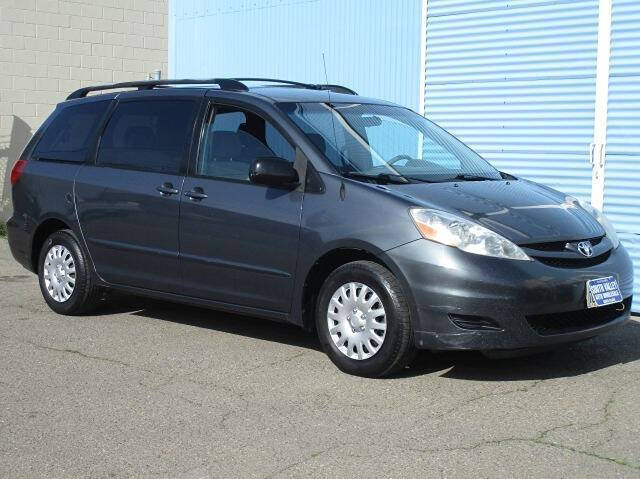 2008 Toyota Sienna LE 7-Passenger