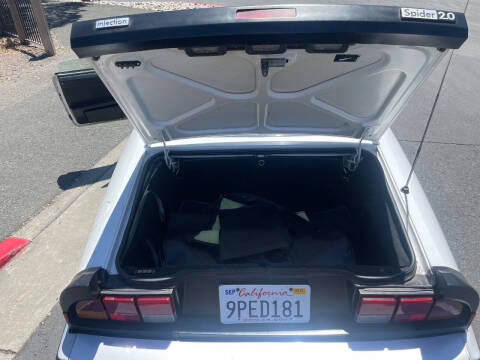 1989 Alfa Romeo Spider Veloce