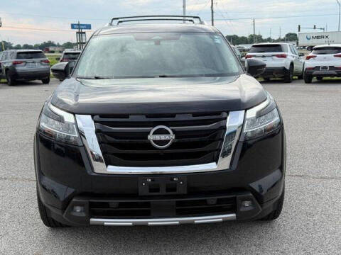 2022 Nissan Pathfinder SL