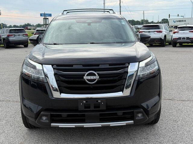 2022 Nissan Pathfinder SL