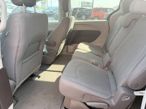 2017 Chrysler Pacifica Touring