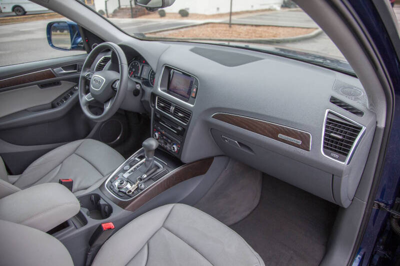 2016 Audi Q5 2.0T quattro Premium Plus
