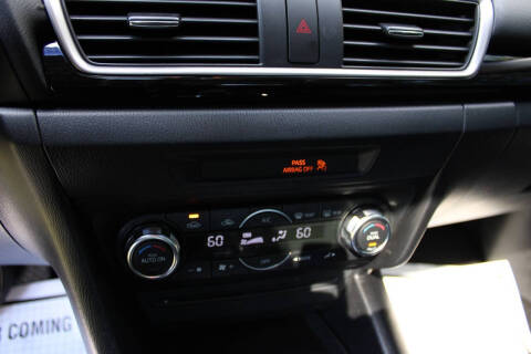 2016 Mazda MAZDA3 i Touring