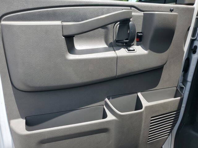 2023 GMC Savana 2500