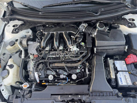 2011 Nissan Altima 3.5 SR