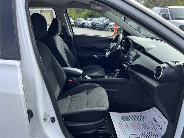 2023 Nissan Kicks SV