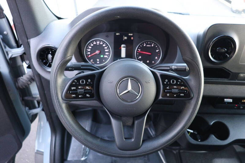 2024 Mercedes-Benz Sprinter 2500