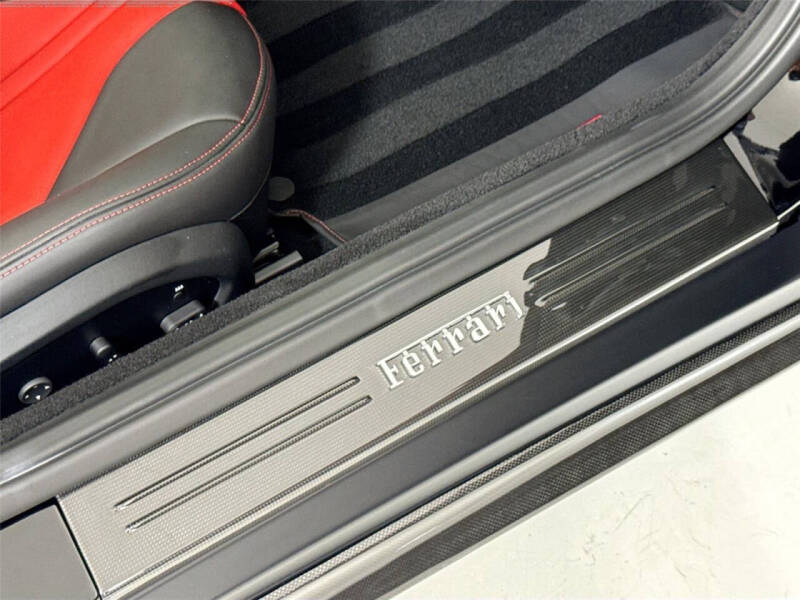 2021 Ferrari 812 GTS